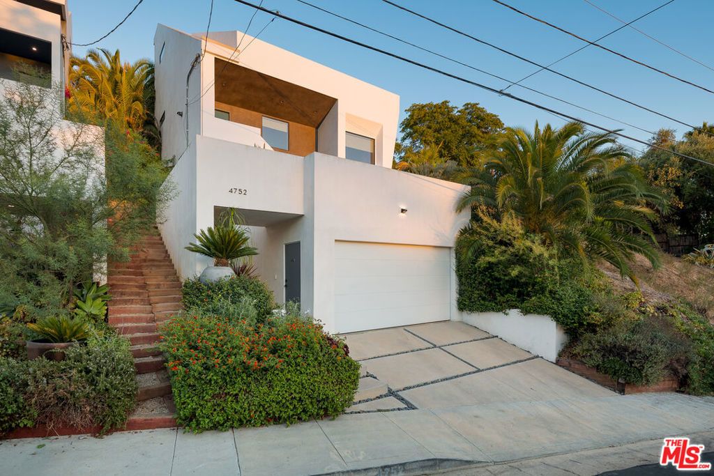 4752 Baltimore Street, Los Angeles