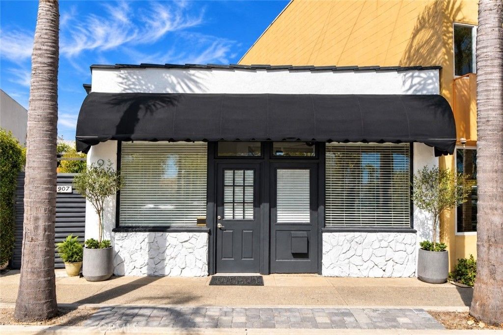 907 Electric, Seal Beach