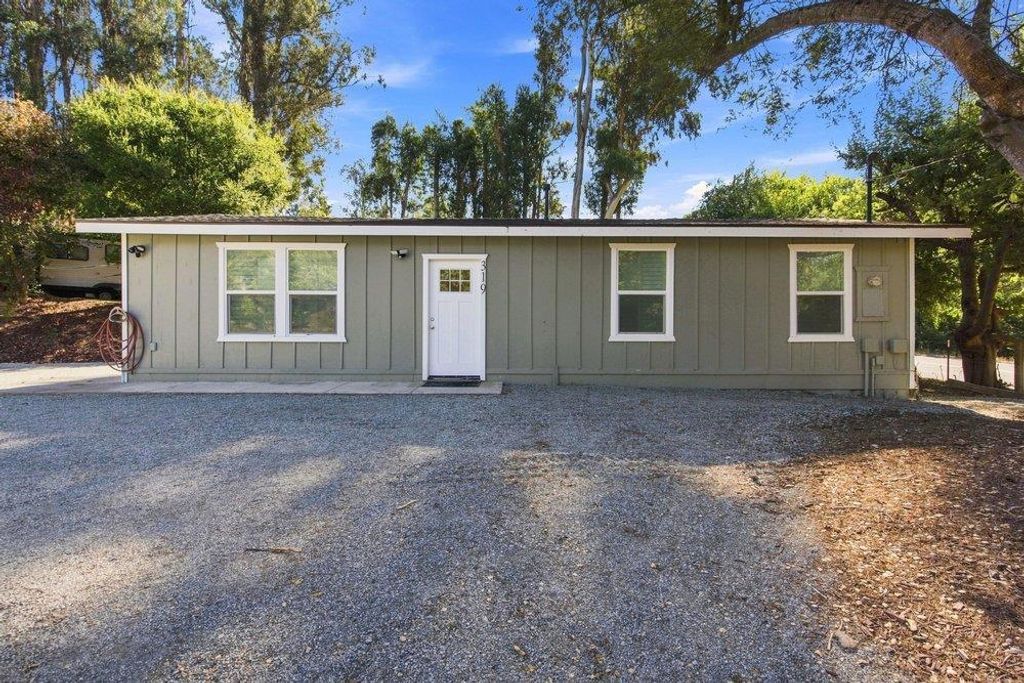 319 Echo Valley Road, Prunedale