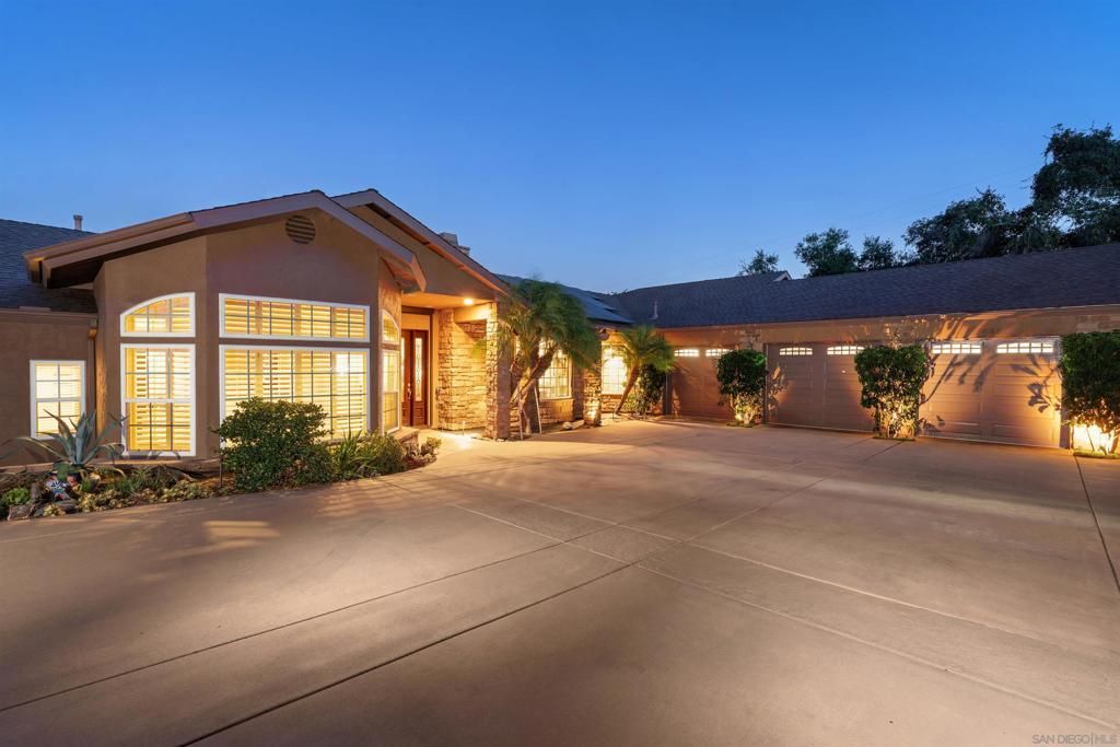 1695 Grove Rd, El Cajon