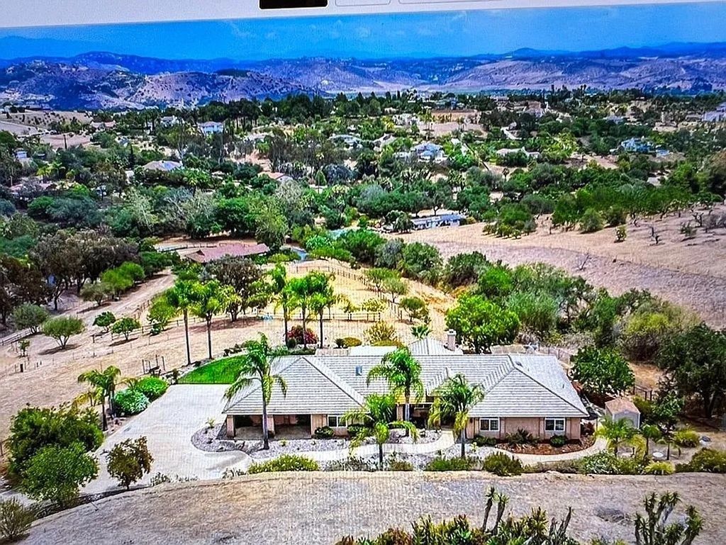 3676 Alta Vista, Fallbrook
