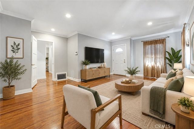 727 W 137th Place, Gardena.