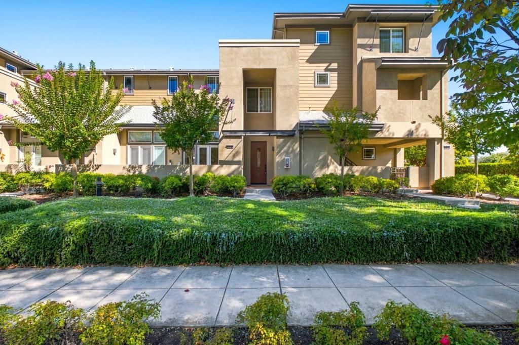 3728 Feather Lane, Palo Alto