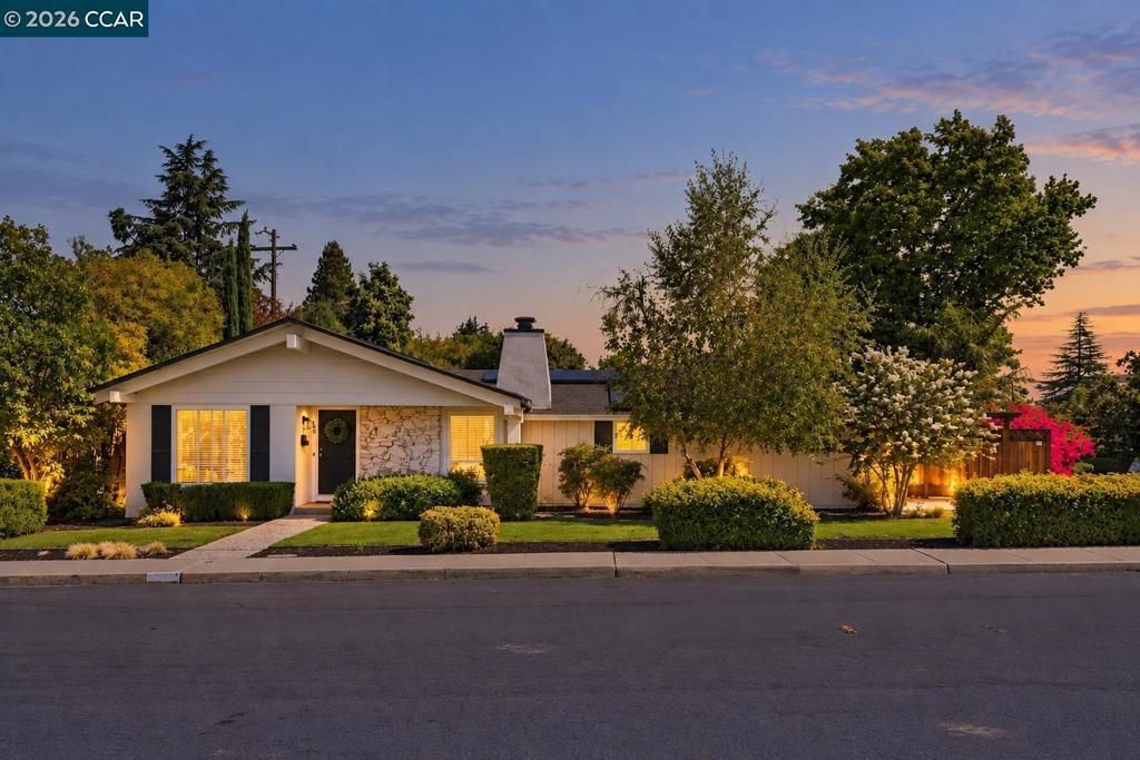 608 Banyan Ln, Walnut Creek