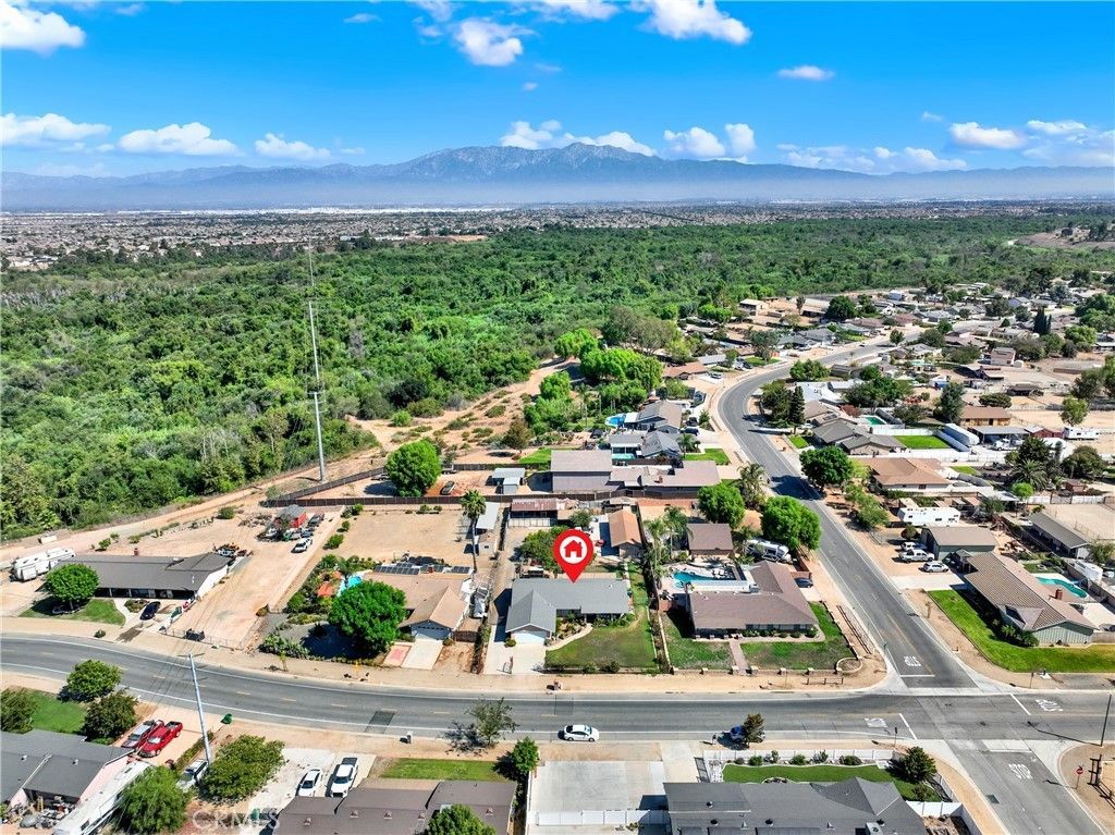 3949 Bluff, Norco