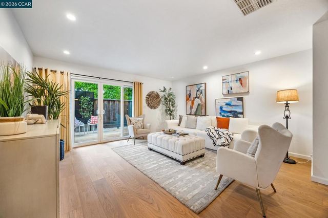 651 Moraga Road # 17, Moraga