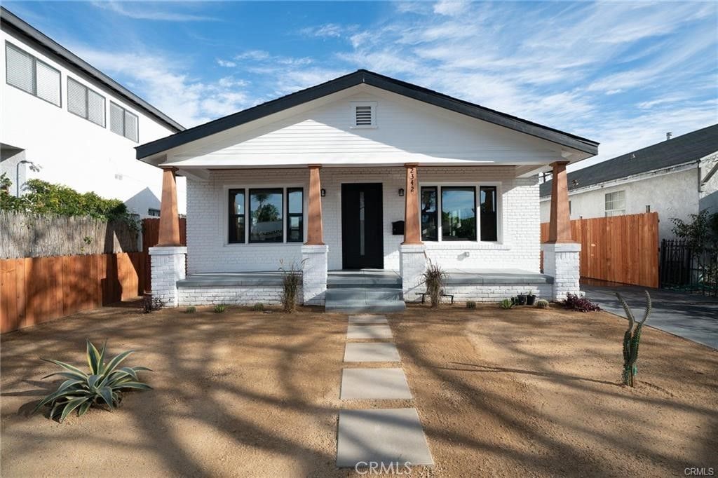 2342 S Cochran, Los Angeles