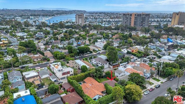 828 Howard Street, Marina Del Rey