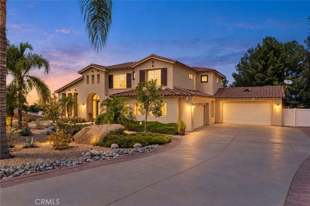 18507 Sunset Knoll, Riverside