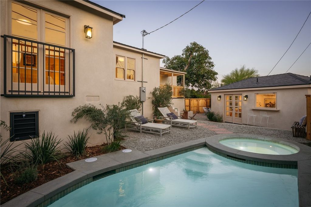 815 Cresthaven, Los Angeles