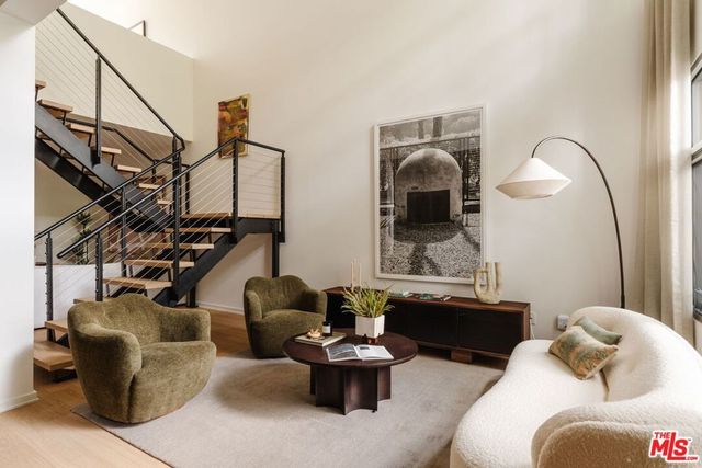 4111 W Sunset Boulevard # 111, Los Angeles
