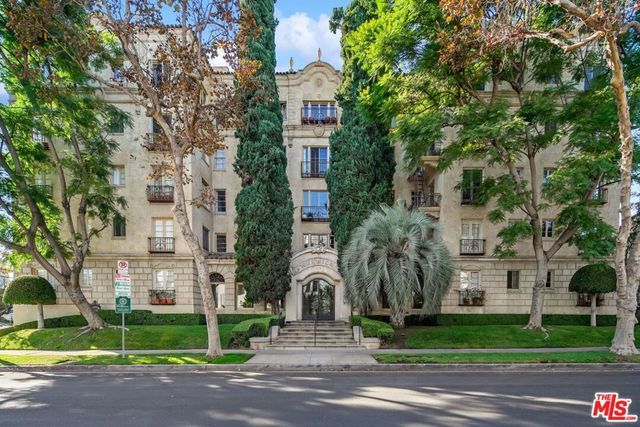109 N Sycamore Avenue # 204, Los Angeles