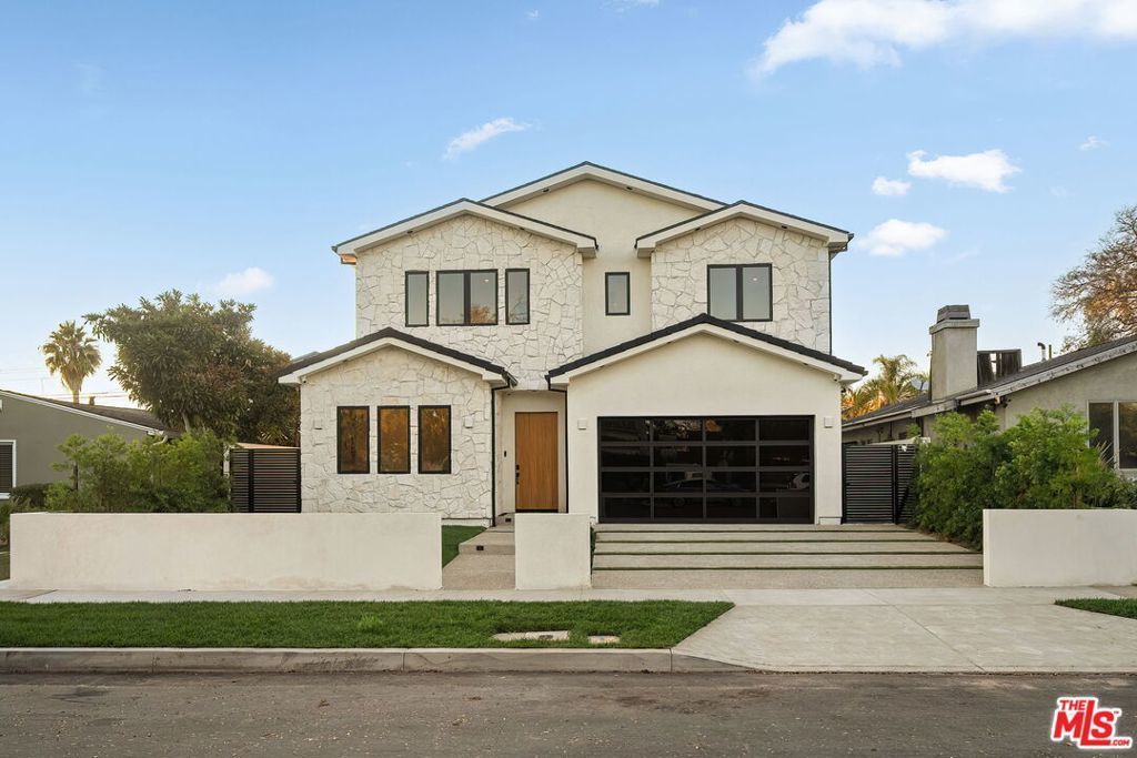 12657 Dewey Street, Los Angeles