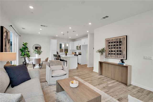 567 Enzo Street # 84, Lake Elsinore