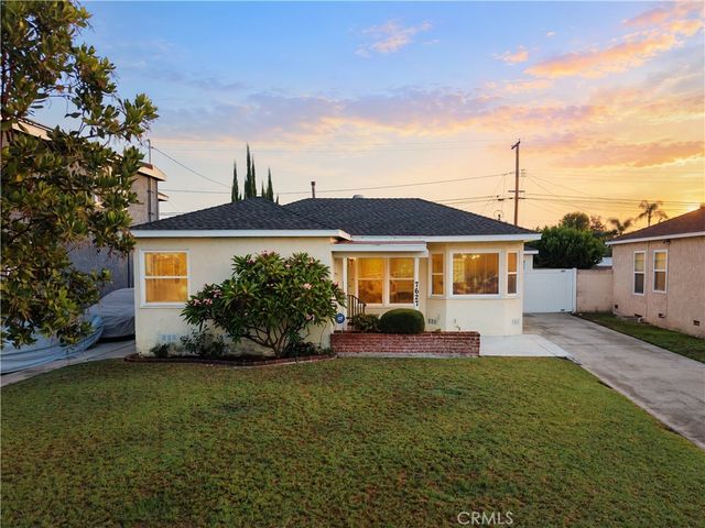 7627 Rundell, Downey