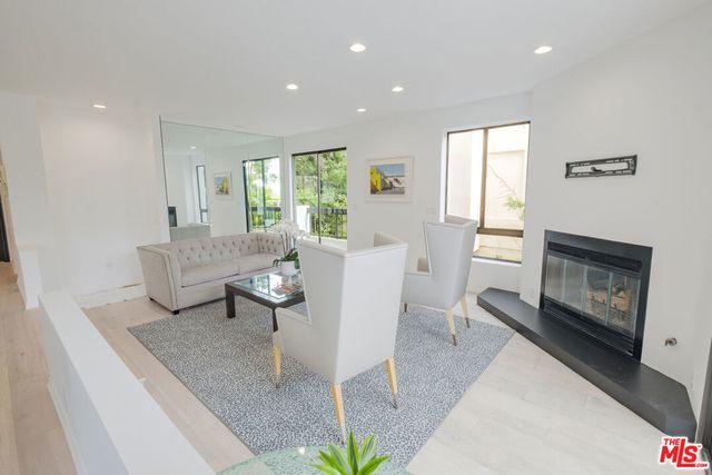 9033 Vista Grande Street # 3, West Hollywood