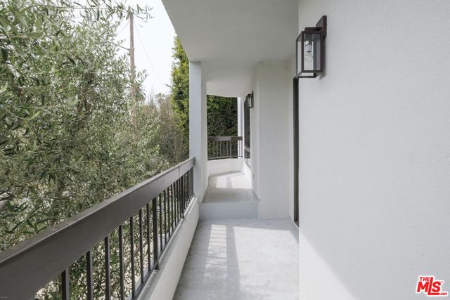 9033 Vista Grande Street # 3, West Hollywood