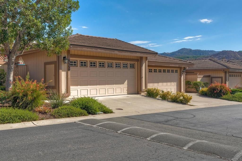 8559 Circle R Valley Lane, Escondido