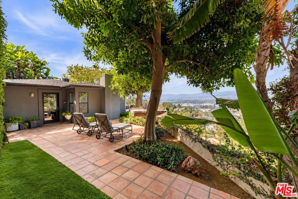 7301 Pacific View Drive, Los Angeles