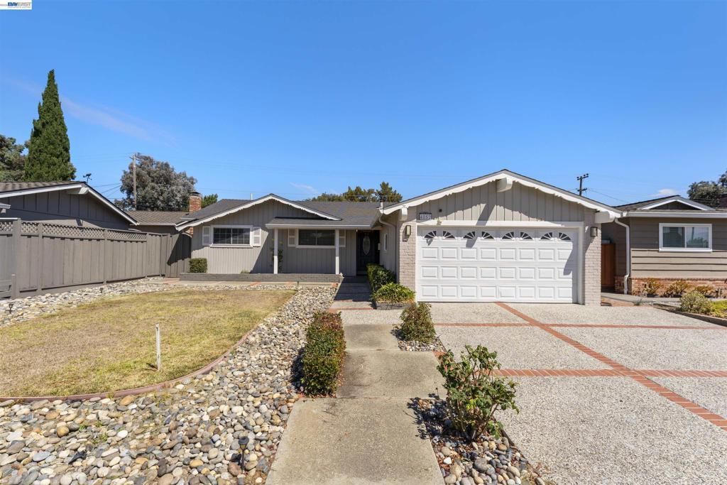 4852 Regents Park Ln, Fremont