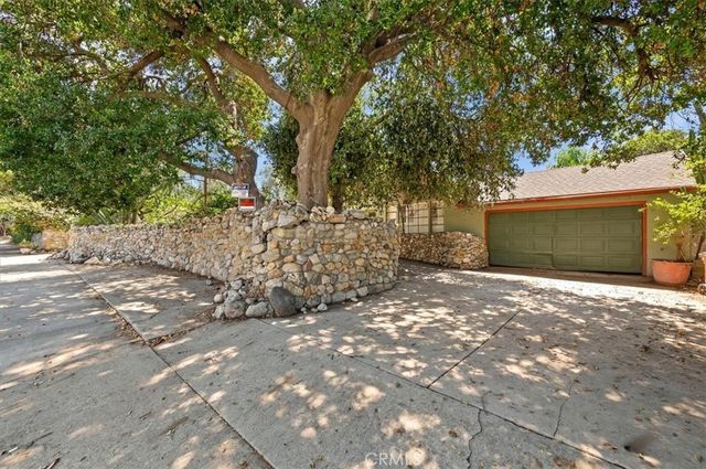 190 E Arrow, Claremont