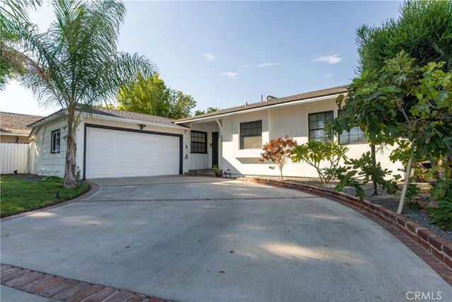16607 Bahama, North Hills