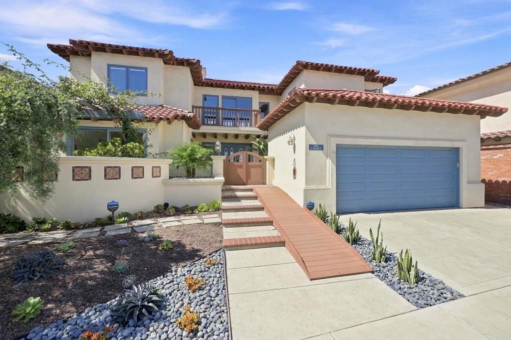 1939 S Pacific Street, Oceanside