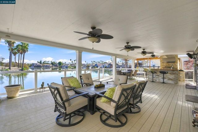 825 Discovery Bay Blvd, Discovery Bay