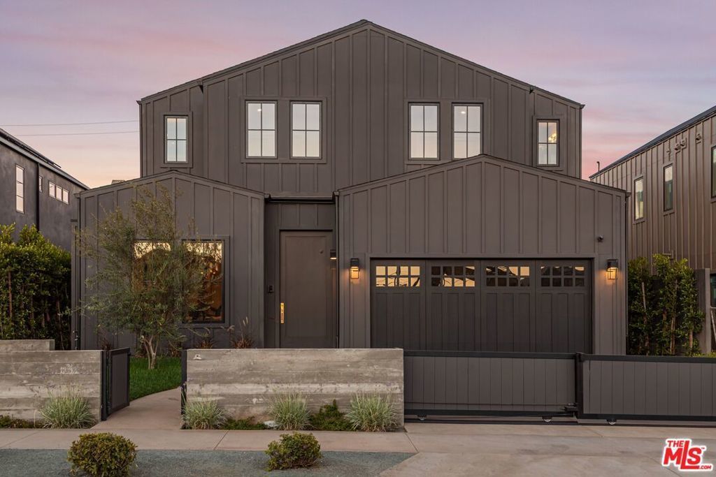 744 Iliff Street, Los Angeles