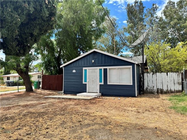 311 Sunrise, Banning