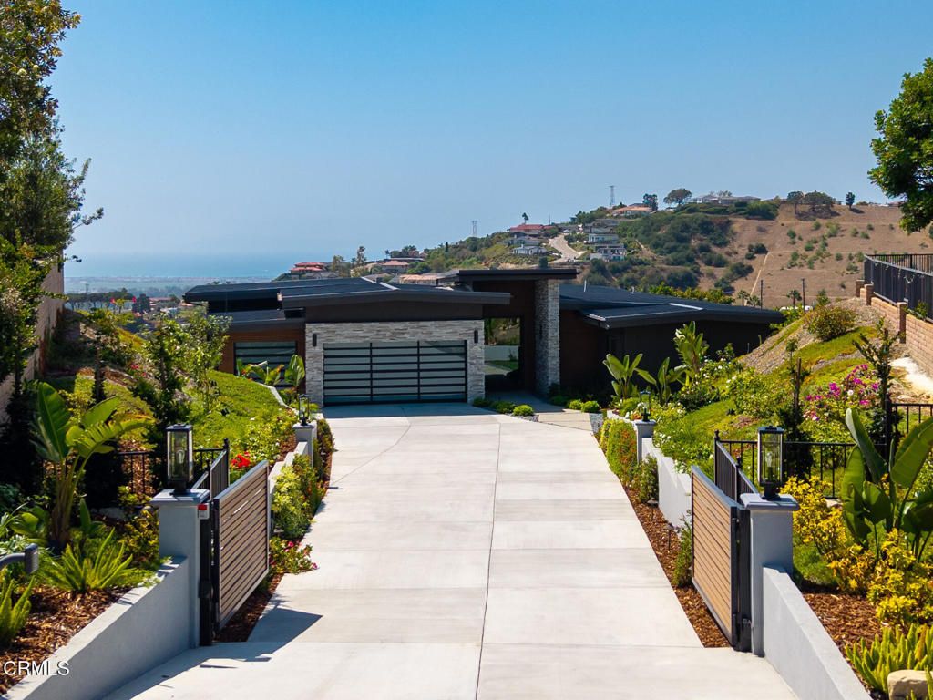 7152 Ridgecrest Court, Ventura