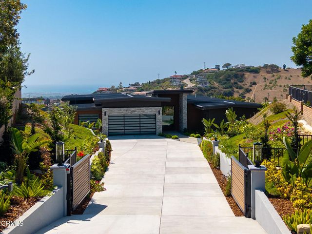 7152 Ridgecrest Court, Ventura
