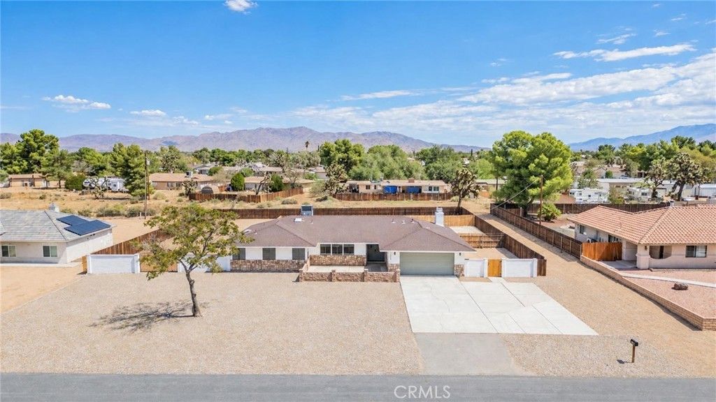 13009 Casco Road, Apple Valley