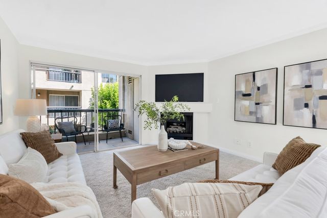 5535 Canoga Avenue # 215, Woodland Hills