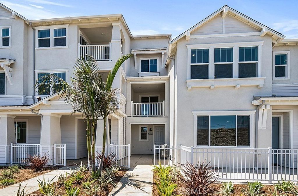 2472 Haley Point Drive # 104, Ventura