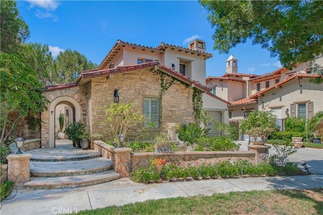 21 Rose Trellis, Irvine