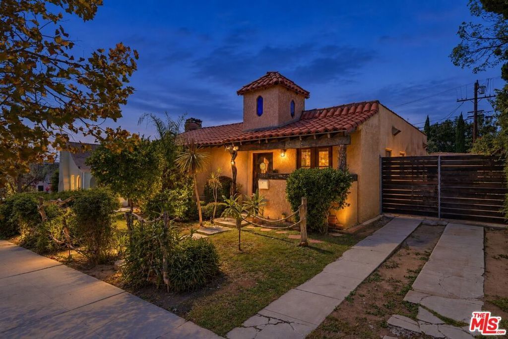 1309 Carmona Avenue, Los Angeles