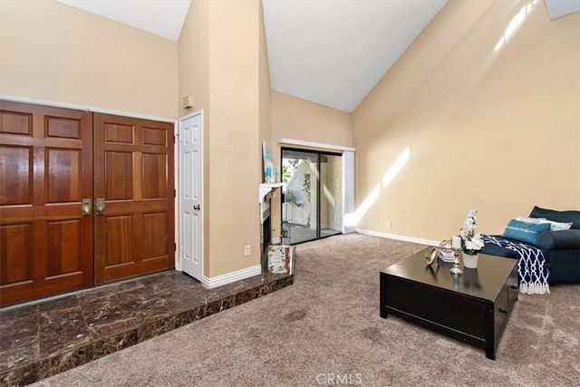 5465 E Centralia, Long Beach