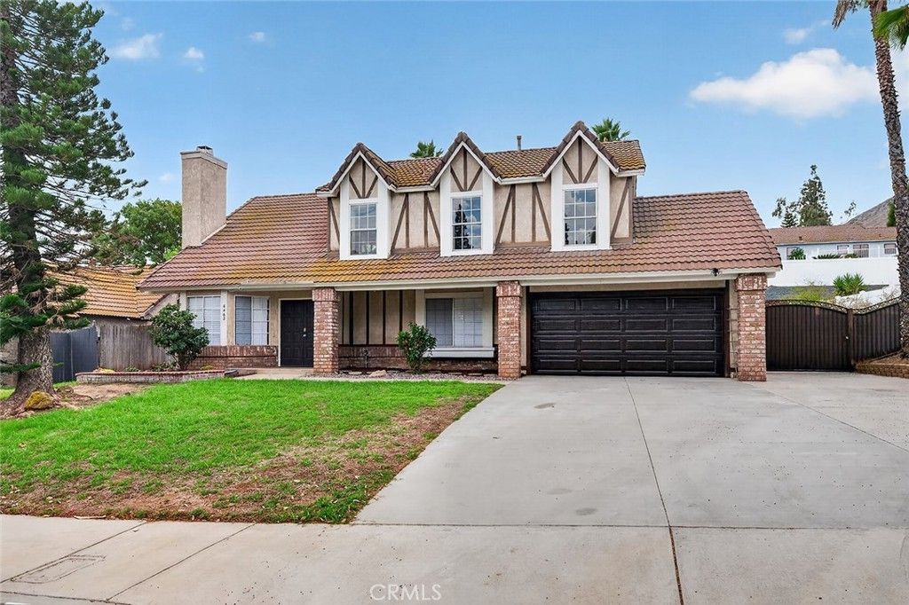 6462 Siamese, Riverside