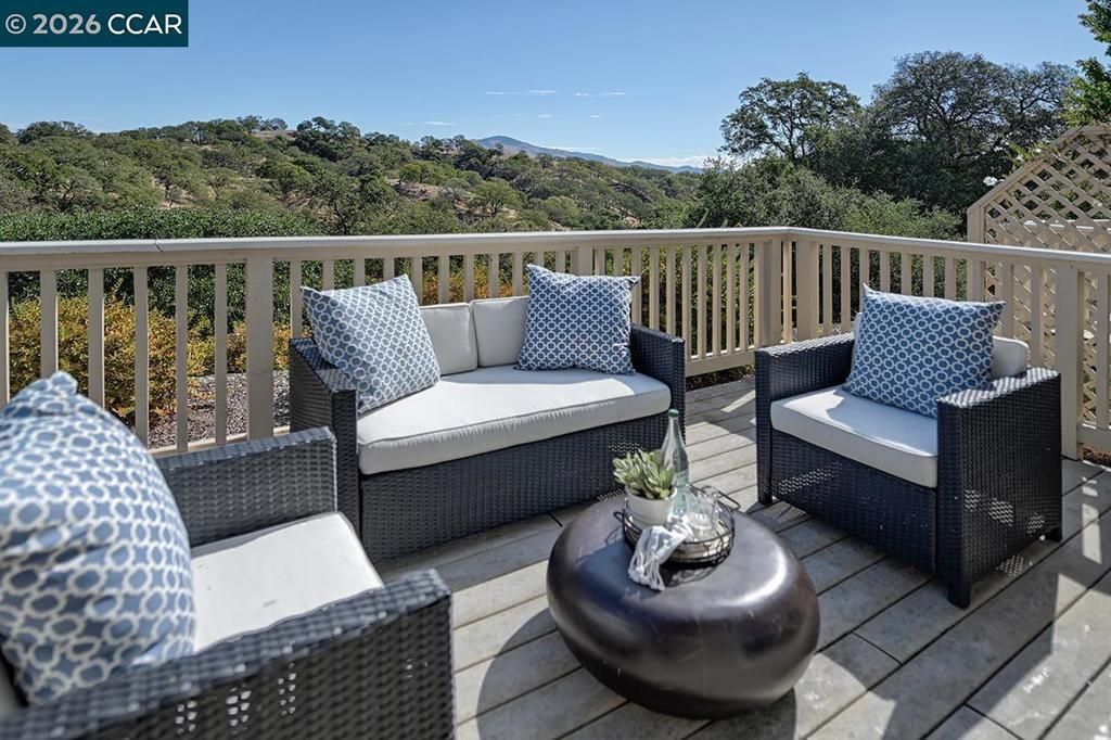 506 Quail Hill Ct, Walnut Creek