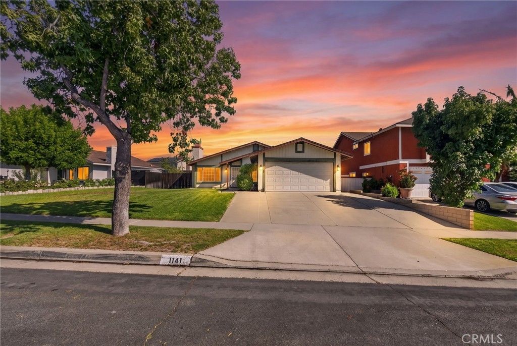 1141 Fallbrook Drive, Corona