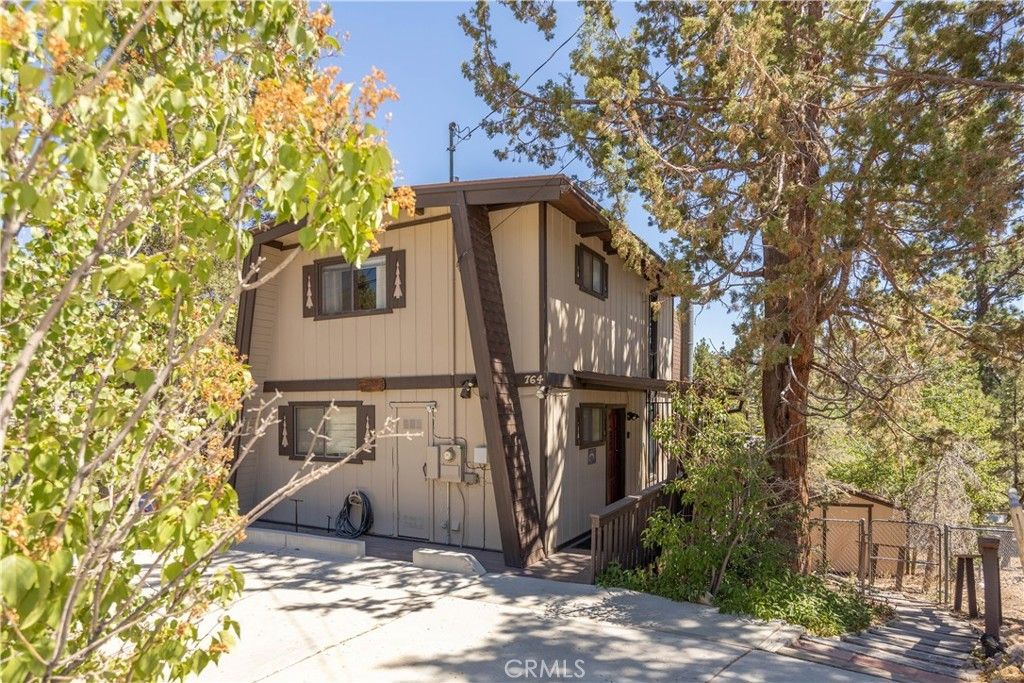 764 Panamint Mountain, Big Bear City