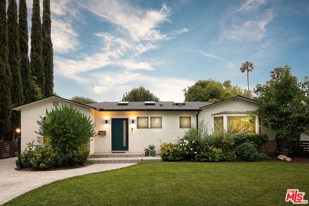 11920 Hartsook Street, Valley Village