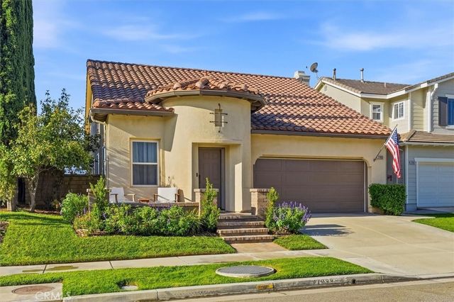 27933 Mariposa Street, Valencia