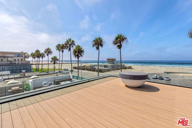 2205 Ocean Front Walk, Los Angeles