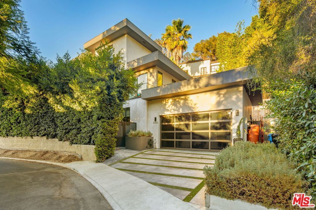 2260 Alcyona Drive, Los Angeles