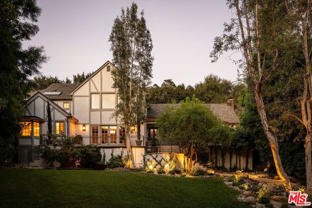 1004 N Bundy Drive, Los Angeles