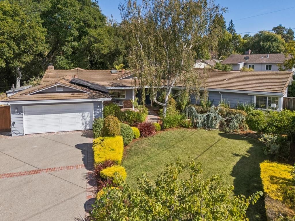 2068 Cynthia Way, Los Altos