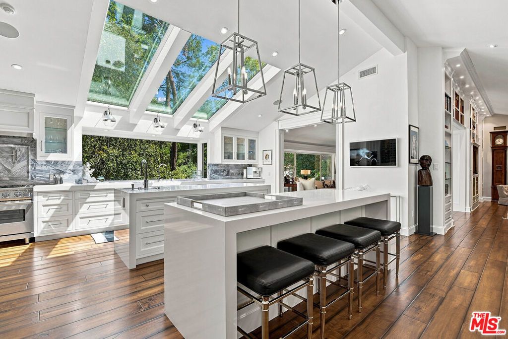 3235 Oakdell Lane, Los Angeles