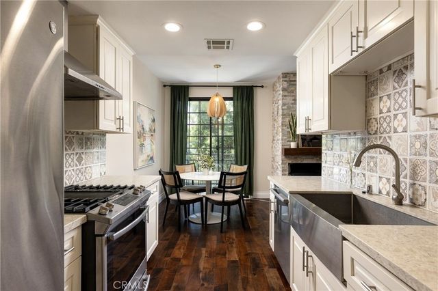 860 S Lucerne # 103, Los Angeles
